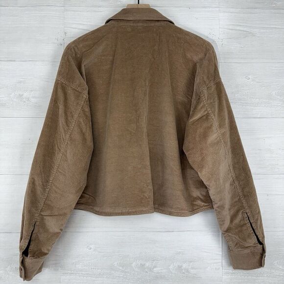 Aritzia Babaton Graydon Corduroy Shirt M Button Up Cropped Camel Tan Long Sleeve - Picture 8 of 16